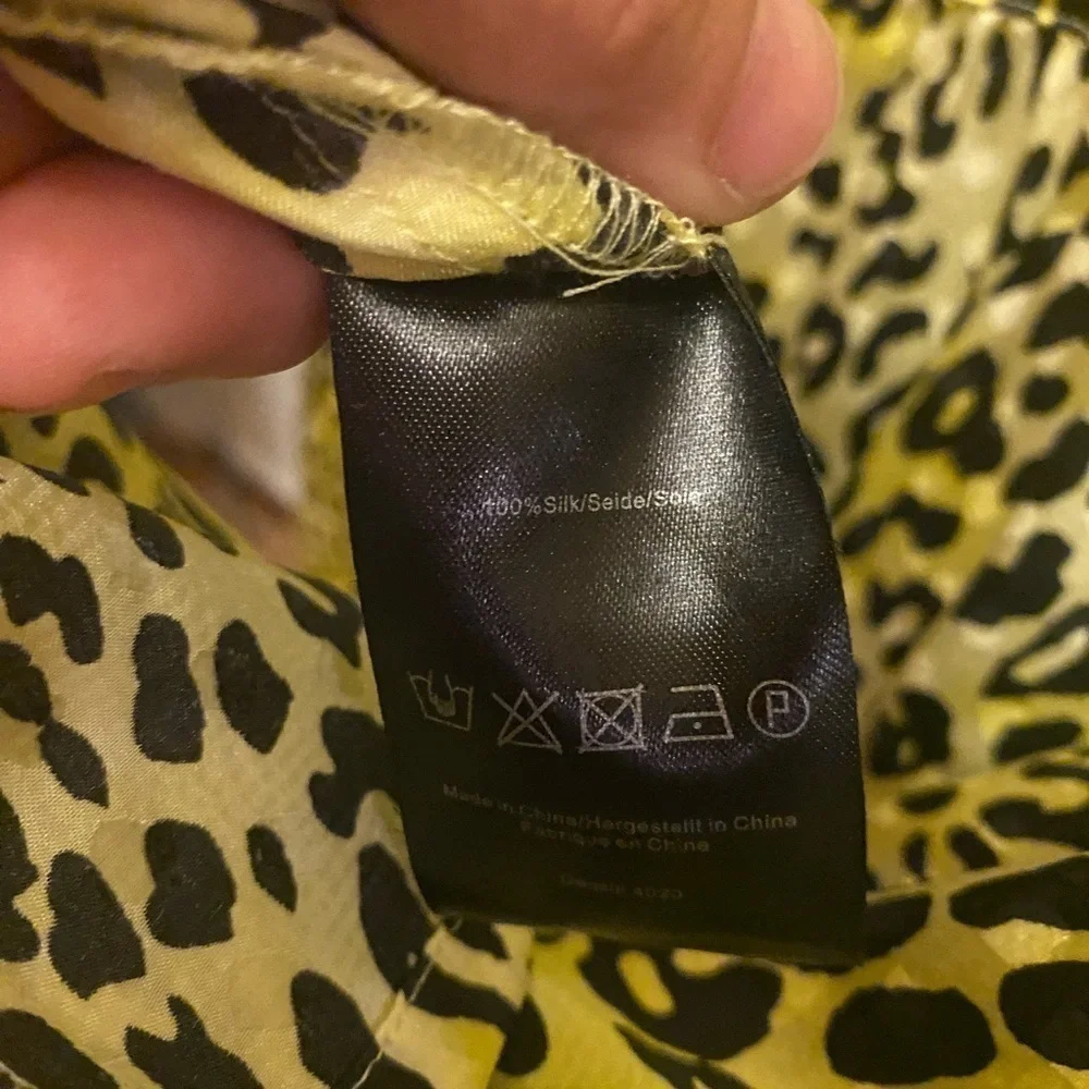 BAUM UND PFERDGARTEN YELLOW ANIMAL PRINT SILK DRESS - Picture 7 of 9